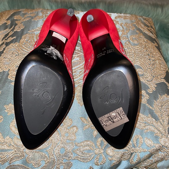Red suede crystal embellished heels - Picture 5 of 7